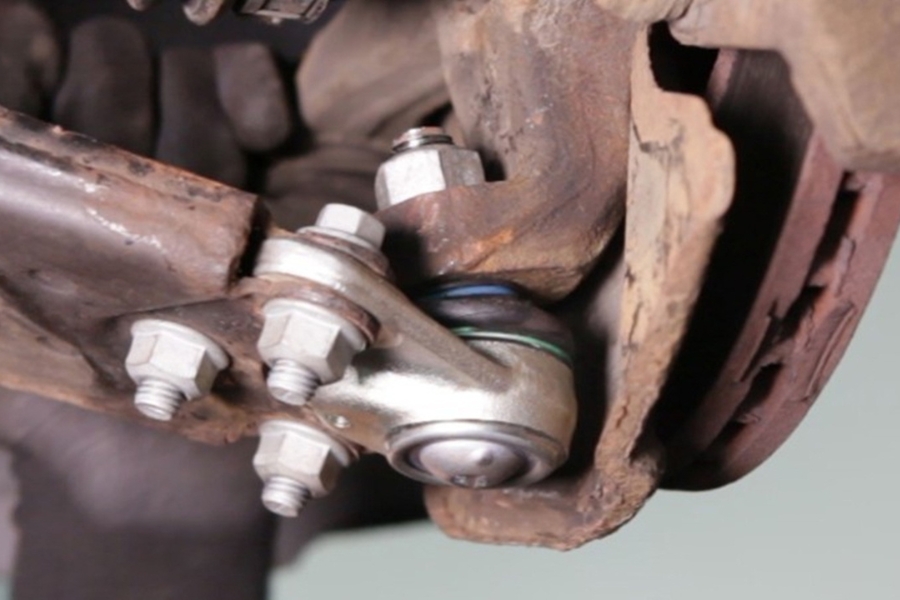 Descubre qué es una rótula mecánica, para qué sirve, síntomas de falla, cómo revisarla y consejos expertos