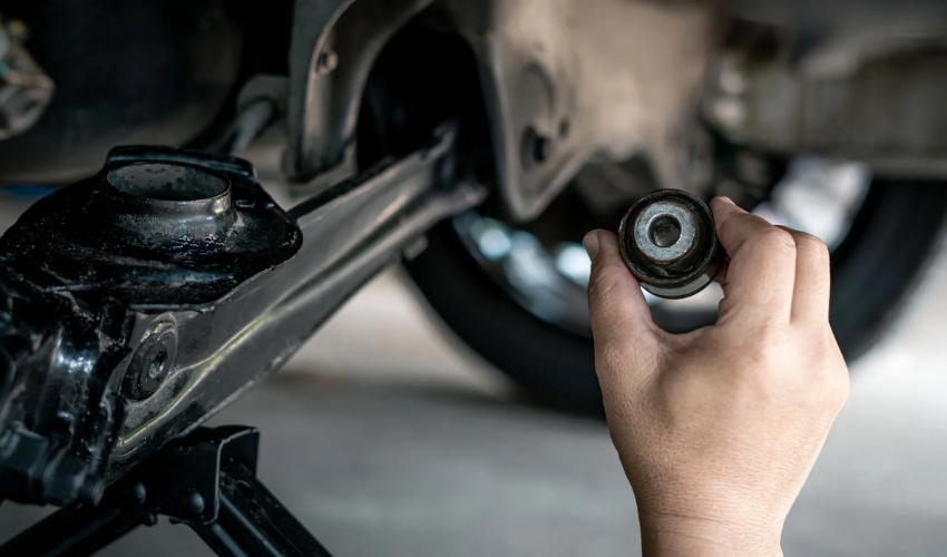 Qué son los bujes de suspensión, síntomas de desgaste, causas comunes y cómo cambiarlos a tiempo para evitar vibraciones y daños costosos