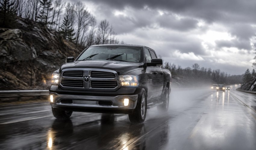 El volante y la dirección de camionetas en temporada de lluvia